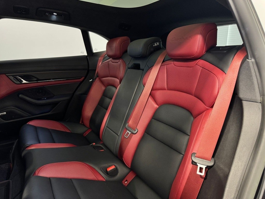 Porsche Taycan Turbo S Sport Turismo